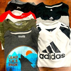 A lot of boys t-shirts